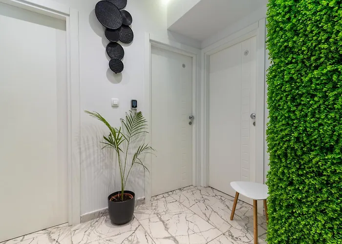 Antares Luxury 2 Спліт