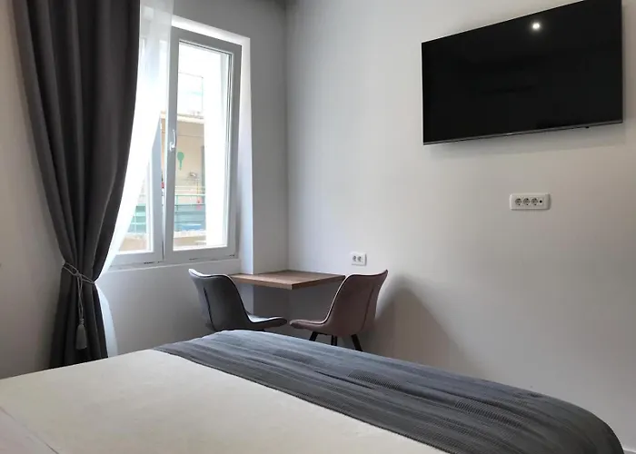 Antares Luxury 2 3* Спліт