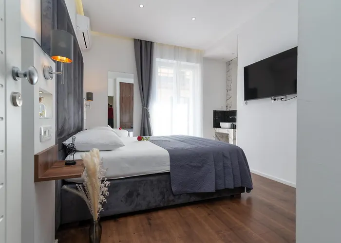 Antares Luxury 2 Гостьовий будинок