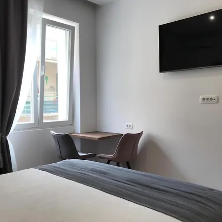 Antares Rooms Split 2 3* Split