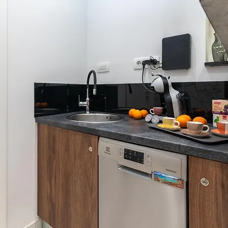 Antares Luxury 2 3* Split